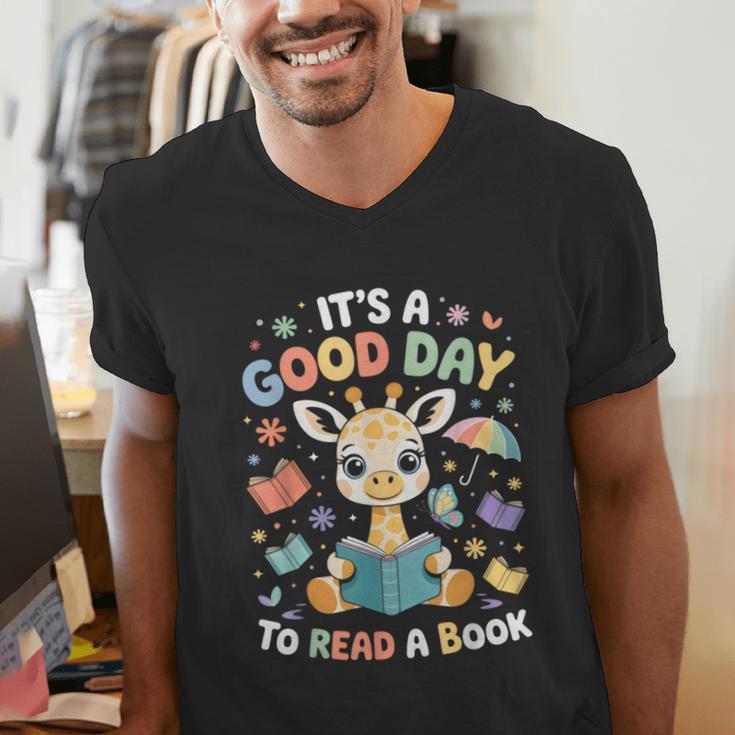 It's a Good Day To Read a Book Cute Giraffe Men's V-Neck T-Shirt It's a Good Day To Read a Book Cute Giraffe Men's V-Neck T-Shirt