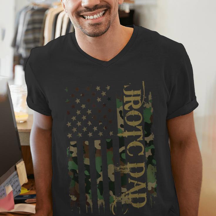 JROTC Dad United States Distressed Camo w US Flag Men's V-Neck T-Shirt