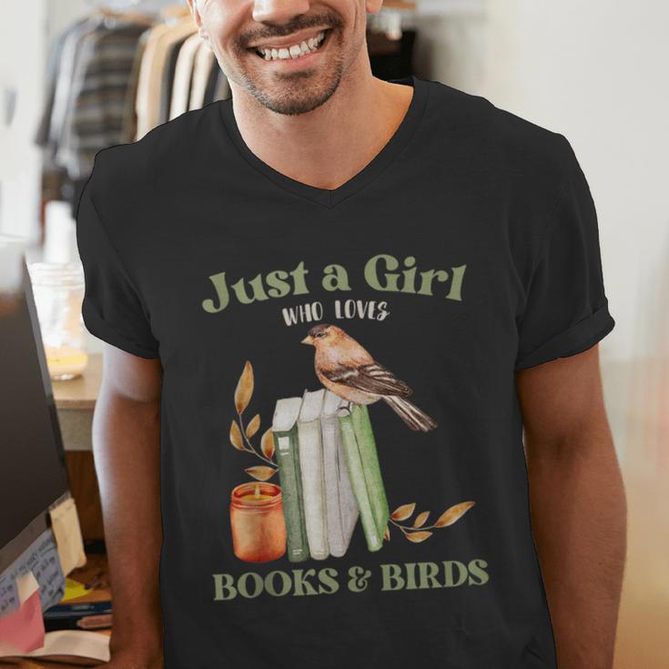 Just a Girl Who Loves Books And Birds Book Reading Bird Love Men's V-Neck T-Shirt