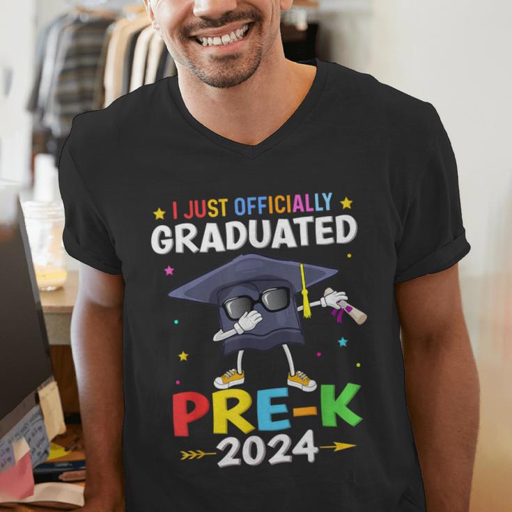 I Just Officially Graduated Pre k Graduation 2024 Pre-K Kids Men's V-Neck T-Shirt