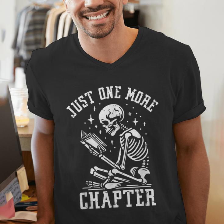 Just One More Chapter Skeleton Reading Book Men's V-Neck T-Shirt