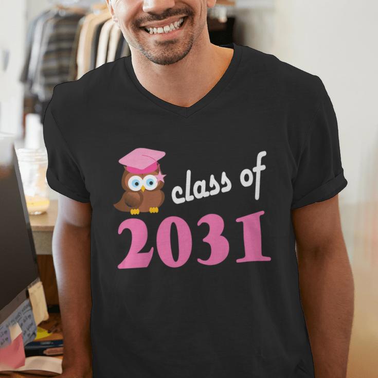 Kids Class Of 2031 Back To School Graduation T-Shirt Men's V-Neck T-Shirt