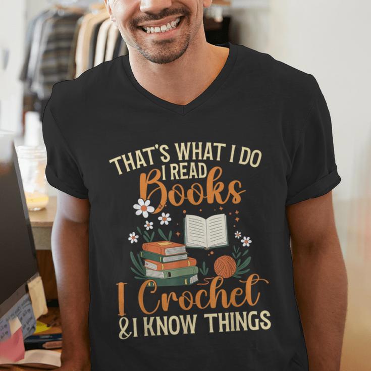 Knitting Crocheting Reading Books Yarn For Knitter Crochet Men's V-Neck T-Shirt