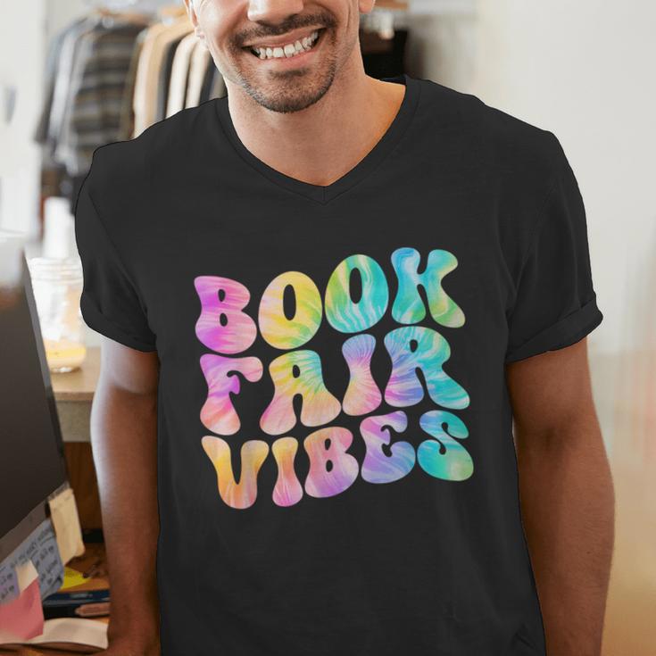 Library Book Fair Vibe Tie Dye School Reading Nostalgic Men's V-Neck T-Shirt