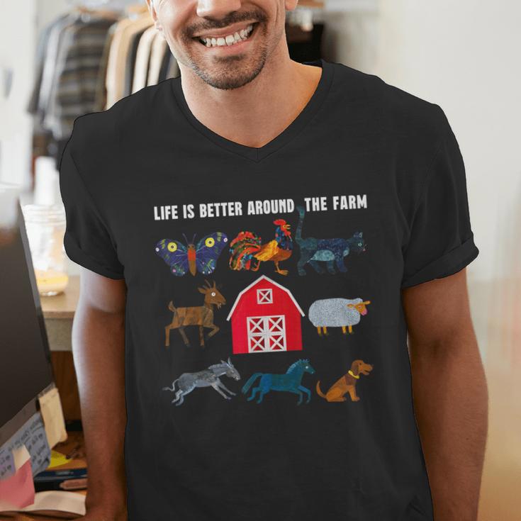Life Is Better Around The Farm Nostalgia Trendy Men's V-Neck T-Shirt