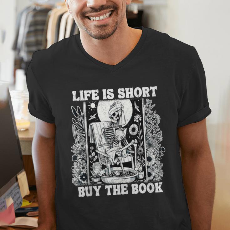 Life Is Short Buy The Book Introvert Skeleton Reading Men's V-Neck T-Shirt