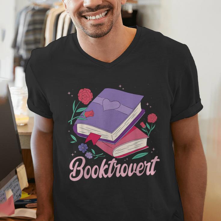 Literary Reading Book Introvert Booktrovert Reading Men's V-Neck T-Shirt
