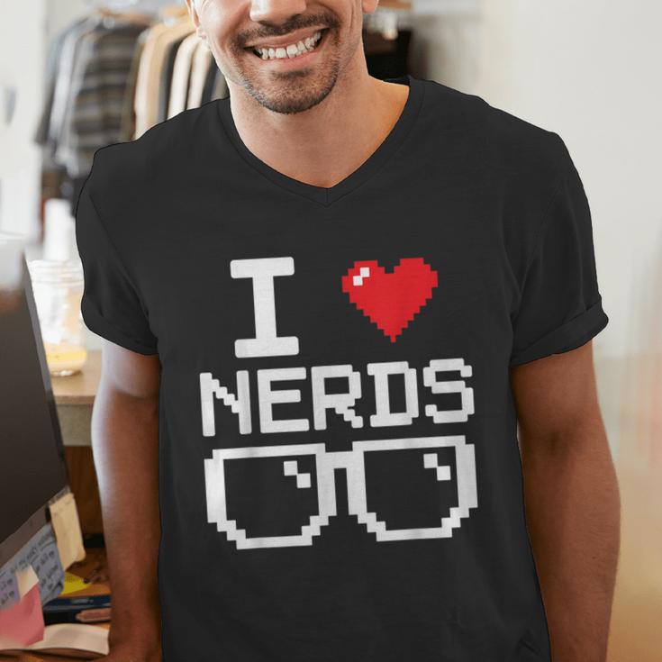 I Love Nerds I Heart Nerds For Science Book Knowledge Geeks Men's V-Neck T-Shirt