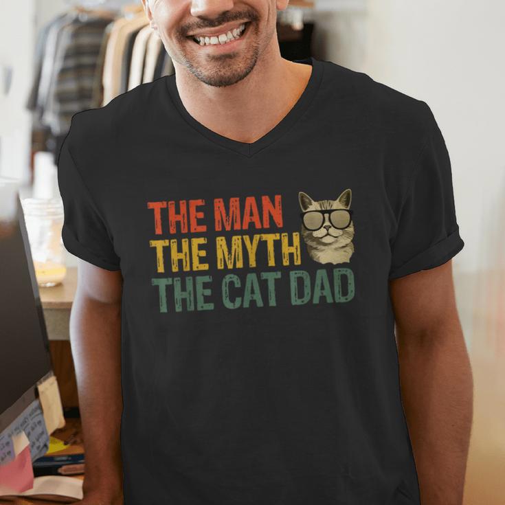 The Man The Myth The Cat Dad Cat Daddy Vintage Men's V-Neck T-Shirt