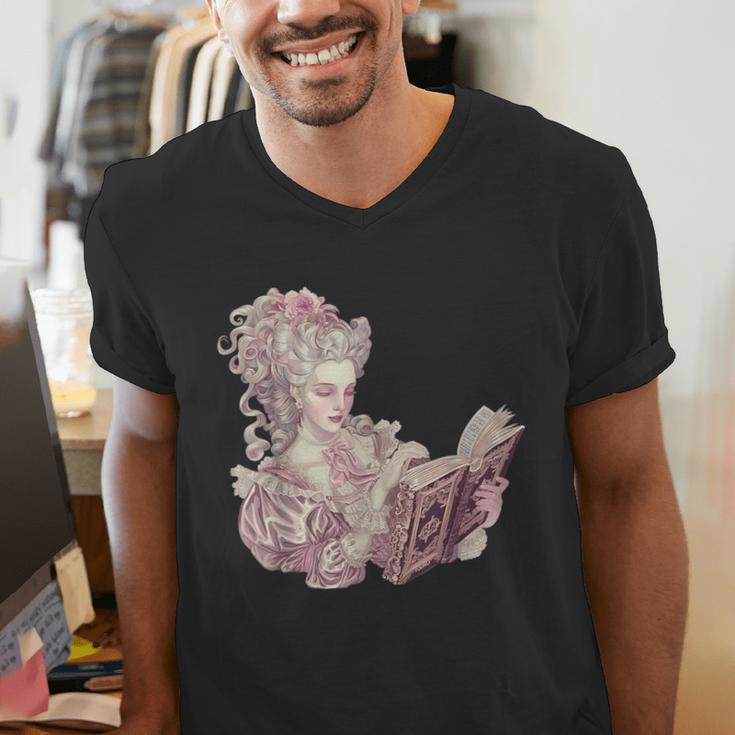 Marie Antoinette Reading A Book Men's V-Neck T-Shirt