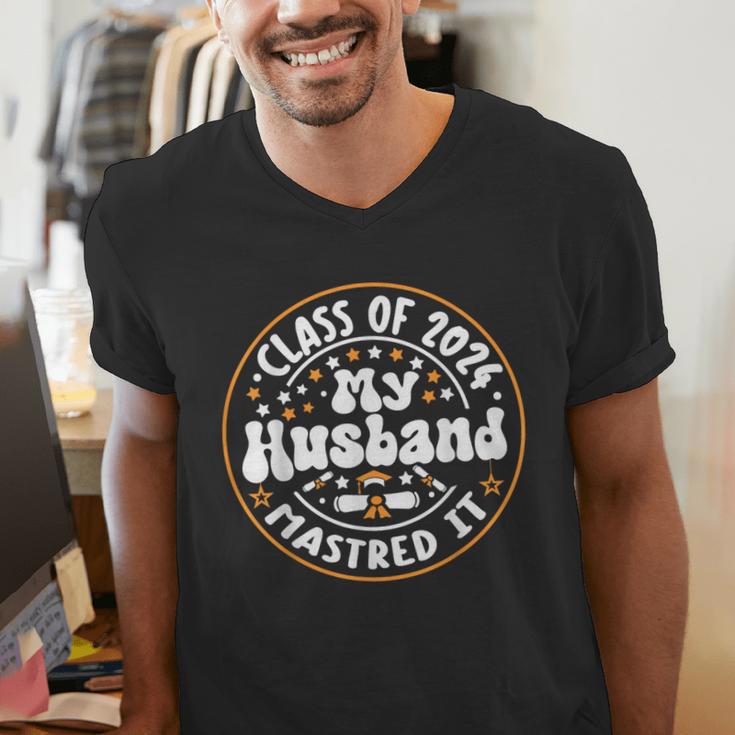 Master's Degree Graduation My Husband Mastered It 2024 Men's V-Neck T-Shirt