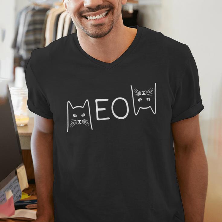 Meow Cat Shirt Meow Kitty Cats Mom And Cat Dad Men's V-Neck T-Shirt Meow Cat Shirt Meow Kitty Cats Mom And Cat Dad Men's V-Neck T-Shirt
