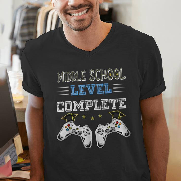 Middle School Level Complete Gaming Class Of 2022 Graduation Men's V-Neck T-Shirt