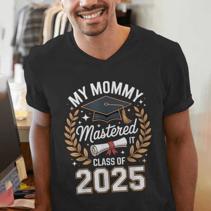 My Mommy Mastered It Class Of 2025 Masters Graduation Outfit Men's V-Neck T-Shirt