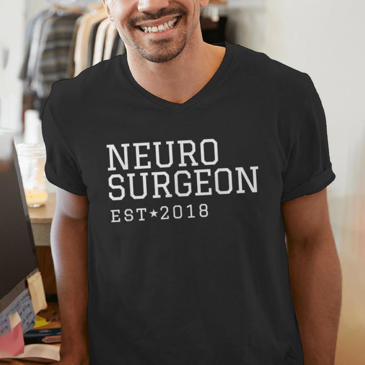 Neurosurgeon 2018 Graduation Men's V-Neck T-Shirt