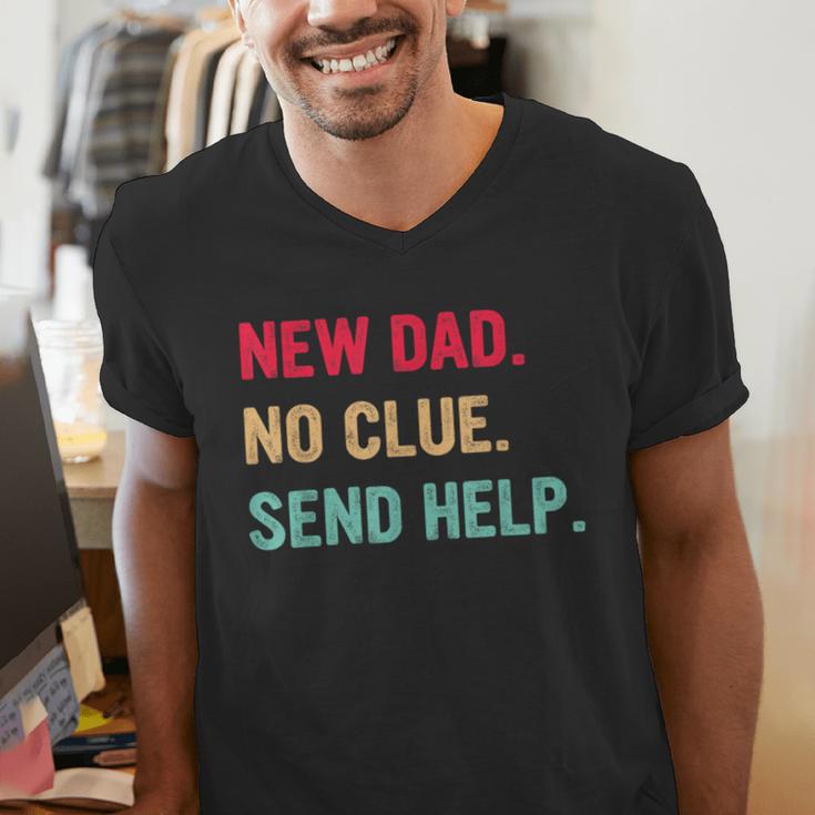 New Dad No Clue Send Help Vintage Men's V-Neck T-Shirt