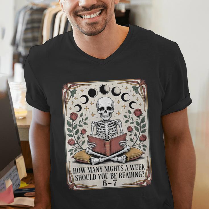 How Many Nights Reading Meme 6 7 Book Lover Men's V-Neck T-Shirt