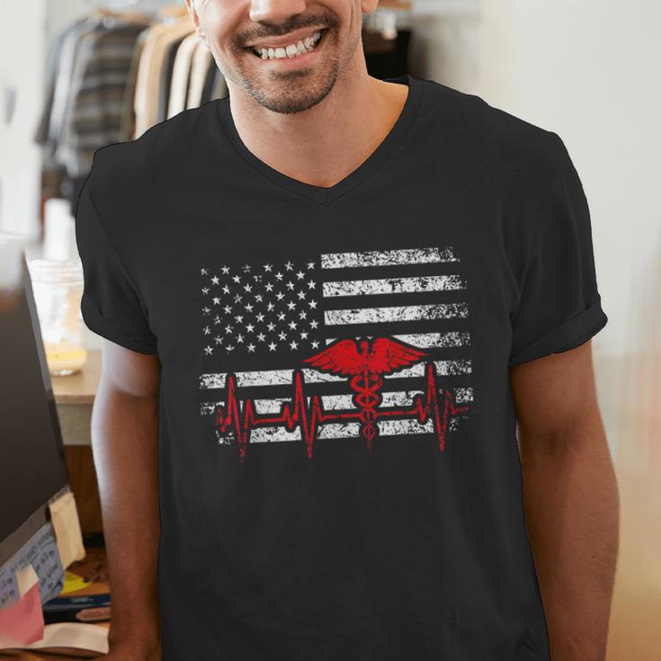 Nurse 2018 American Flag Tee Nursing School Graduation Men's V-Neck T-Shirt
