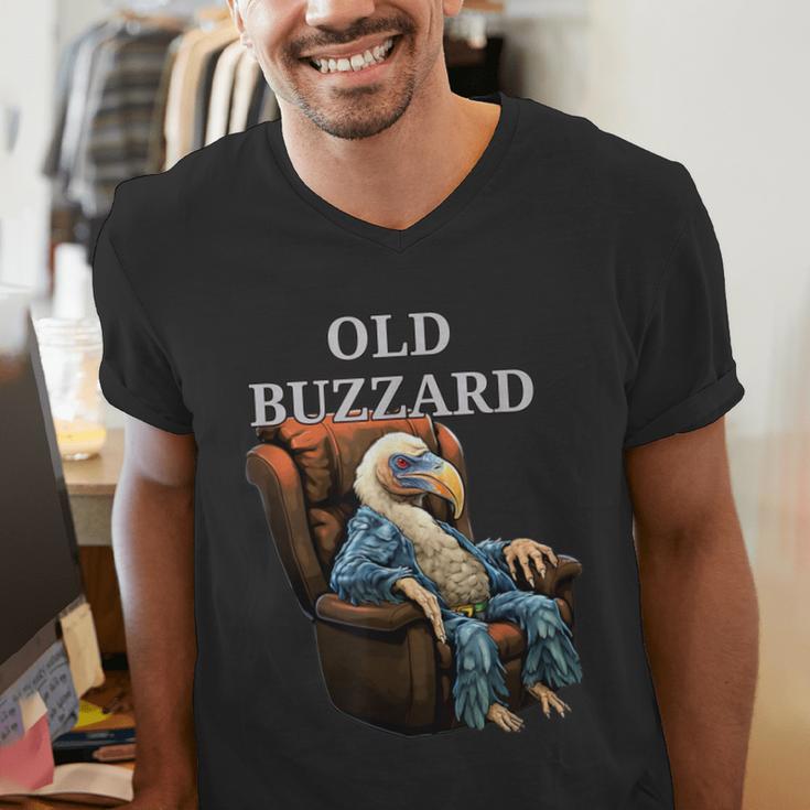 Old Buzzard Bird Old Man Grandpa Recliner Dads Joke Men's V-Neck T-Shirt