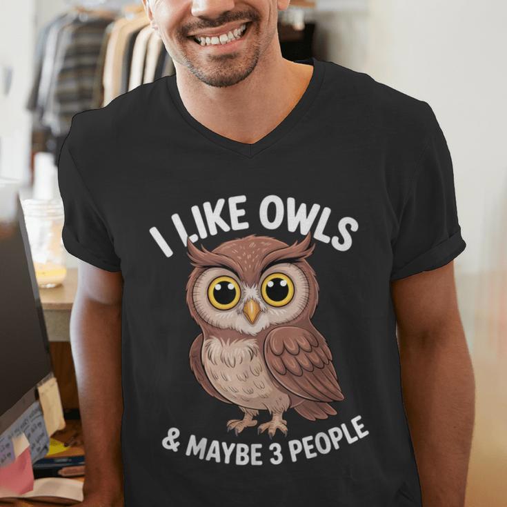 I Like Owls And Maybe 3 People Introvert Humor Casual Men's V-Neck T-Shirt