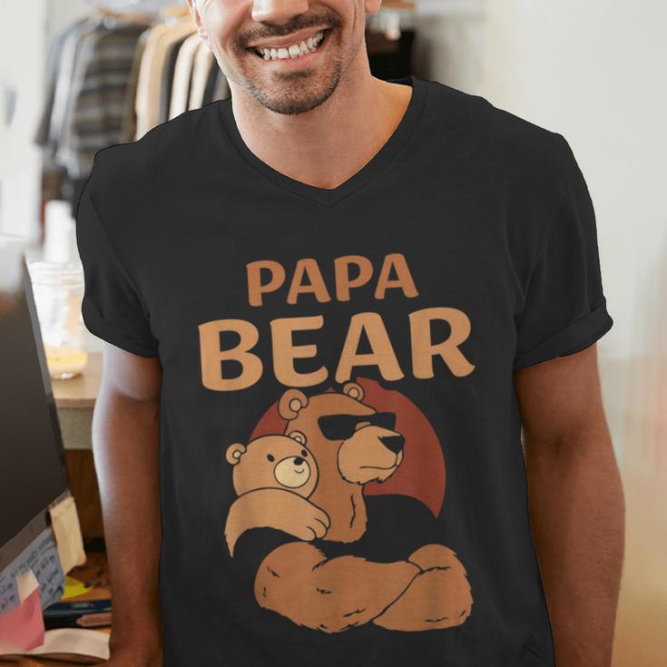 Papa Bear Bears Animal Pun Lover Dad Father Daddy Father's Men's V-Neck T-Shirt Papa Bear Bears Animal Pun Lover Dad Father Daddy Father's Men's V-Neck T-Shirt