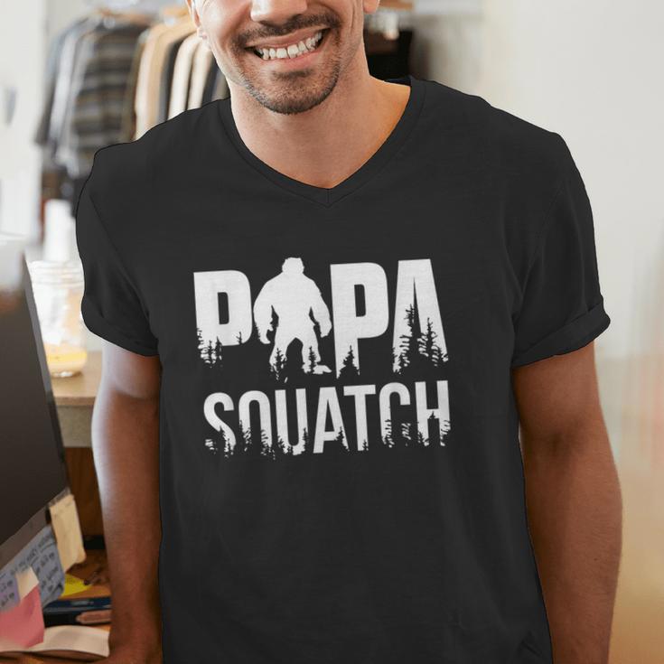 Papa Squatch For Dad Sasquatch Fathers Day Men's V-Neck T-Shirt