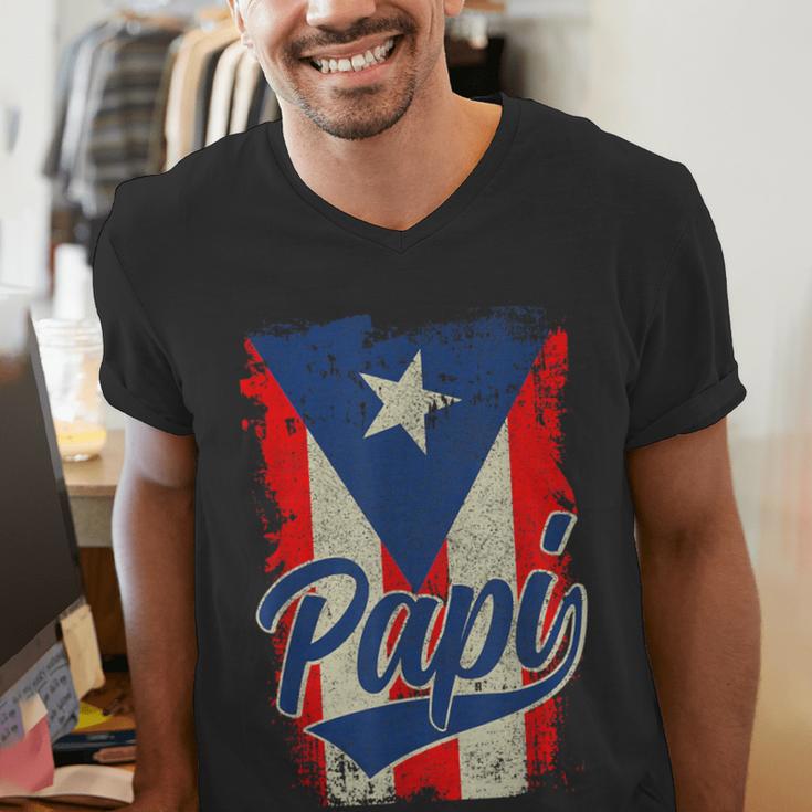 Papi Puerto Rican Dad Puerto Rico Pride Boricua Father's Day Men's V-Neck T-Shirt