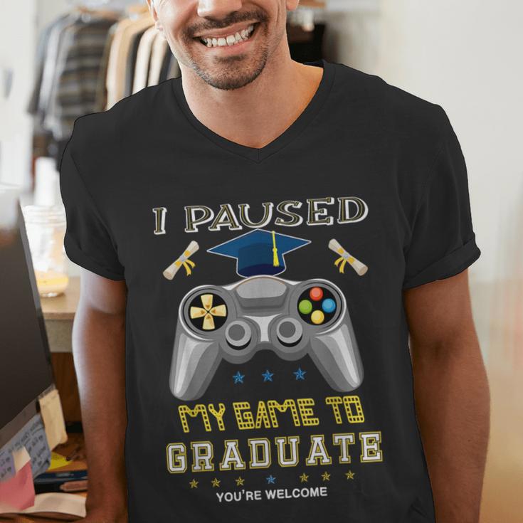 I Paused My Game To Graduate Class Of 2023 Gamer Graduation Men's V-Neck T-Shirt