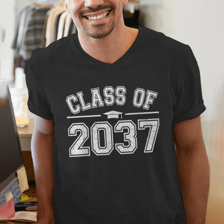 Preschool Class Of 2037 Grow With Me Graduation 2037 Vintage Men's V-Neck T-Shirt