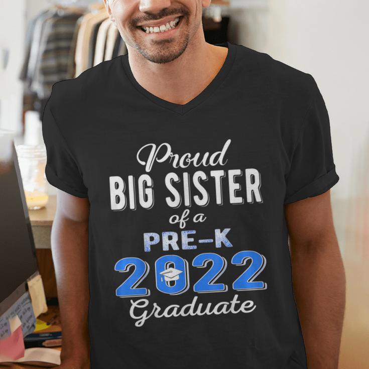 Proud Big Sister Of Pre K School Graduate 2022 Graduation Men's V-Neck T-Shirt