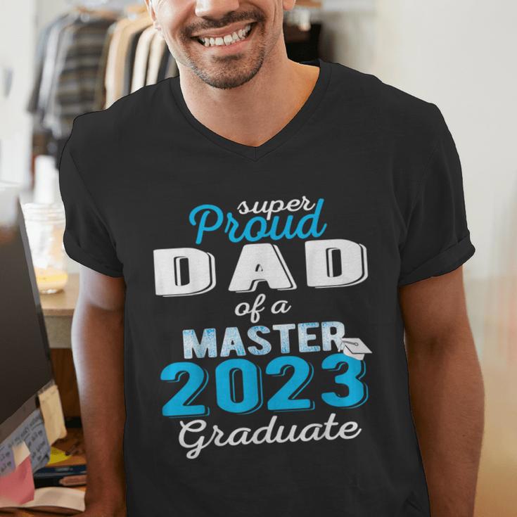 Proud Dad Of 2023 Class Master Graduate Family Graduation Men's V-Neck T-Shirt