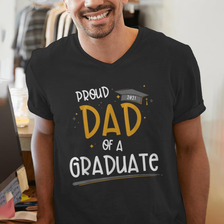Proud Dad Of A Class Of 2021 Graduate Graduation Men's V-Neck T-Shirt