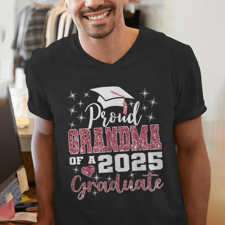 Proud Grandma Of 2025 College Graduate Family Graduation Men's V-Neck T-Shirt
