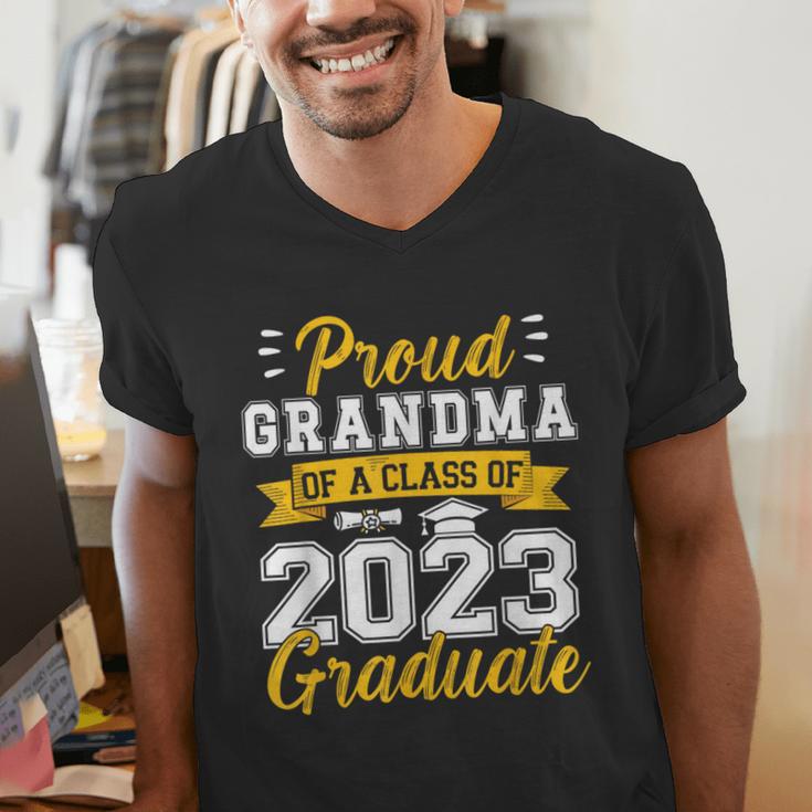 Proud Grandma Of a Class Of 2023 Graduate Senior Graduation Men's V-Neck T-Shirt