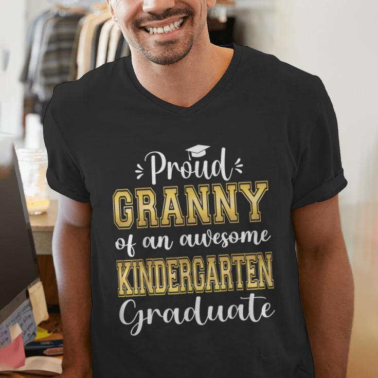 Proud Granny Of Kindergarten Graduate 2024 Graduation Granny Men's V-Neck T-Shirt