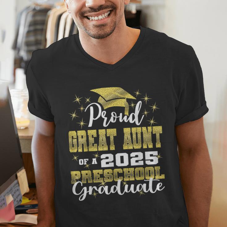 Proud Great Aunt Of Preschool Graduate 2025 Graduation Men's V-Neck T-Shirt