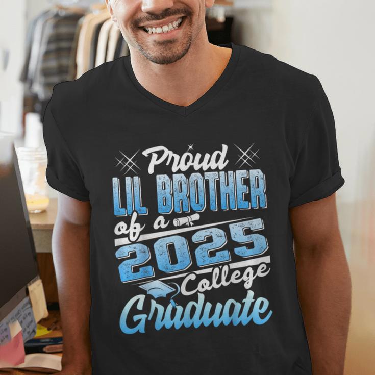 Proud Lil Brother Of 2025 Graduate College Shirt Graduation Men's V-Neck T-Shirt