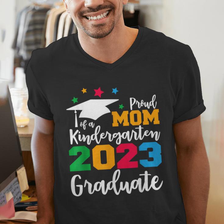 Proud Mom Of A 2023 Graduate Senior 2023 Graduation 23 Men's V-Neck T-Shirt