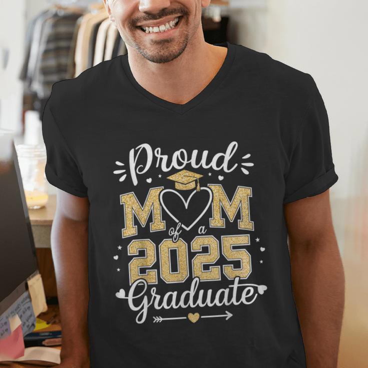 Proud Mom Of a 2025 Graduate Class Of 2025 Graduation Men's V-Neck T-Shirt