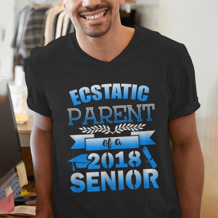 Proud Parent Of a 2018 Senior Graduation Men's V-Neck T-Shirt
