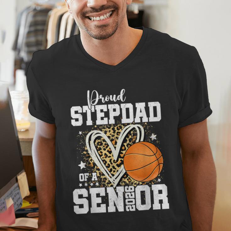 Proud Stepdad Of A 2026 Senior Basketball Graduation Leopard Men's V-Neck T-Shirt