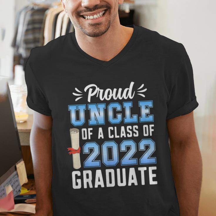 Proud Uncle Of A Class Of 2022 Graduate 22 Senior Graduation Men's V-Neck T-Shirt