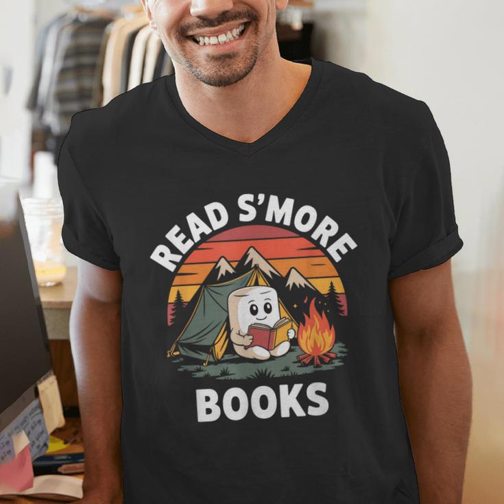 Read S'More Books Cute Campfire Reading Book Lovers Men's V-Neck T-Shirt