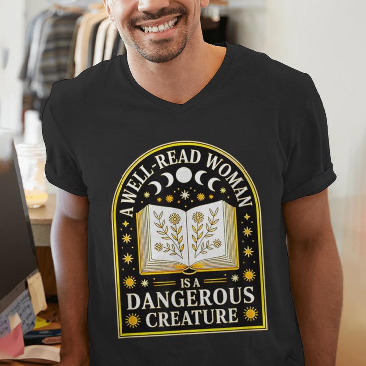 A Well Read Woman Is A Dangerous Creature For Book Lovers Men's V-Neck T-Shirt