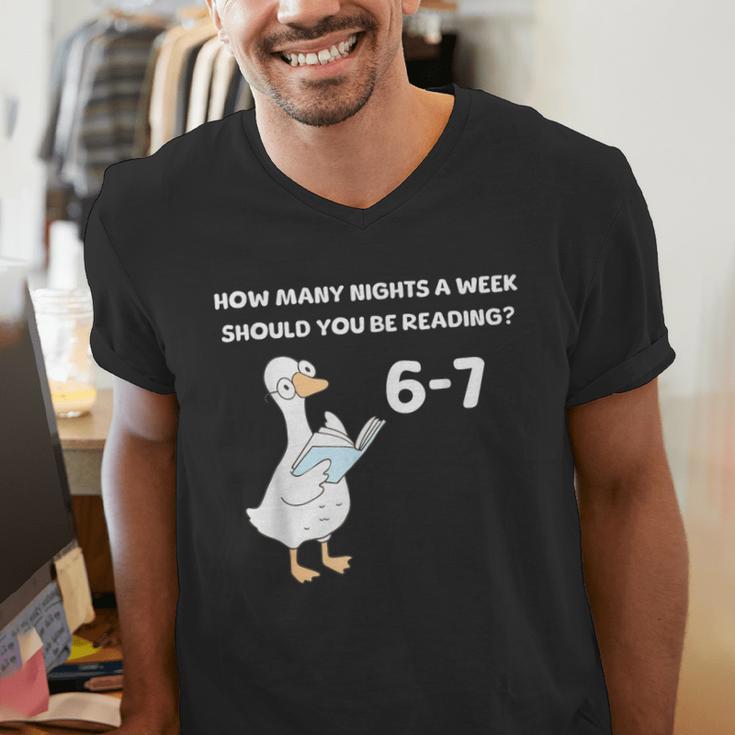 Reading 6-7 Silly Goose Read Books Bookish Bookworm Men's V-Neck T-Shirt