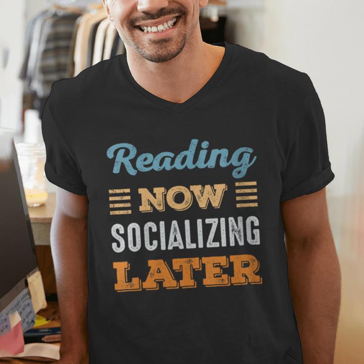 Reading Now Minimal Socializing Introvert Vintage Men's V-Neck T-Shirt Reading Now Minimal Socializing Introvert Vintage Men's V-Neck T-Shirt