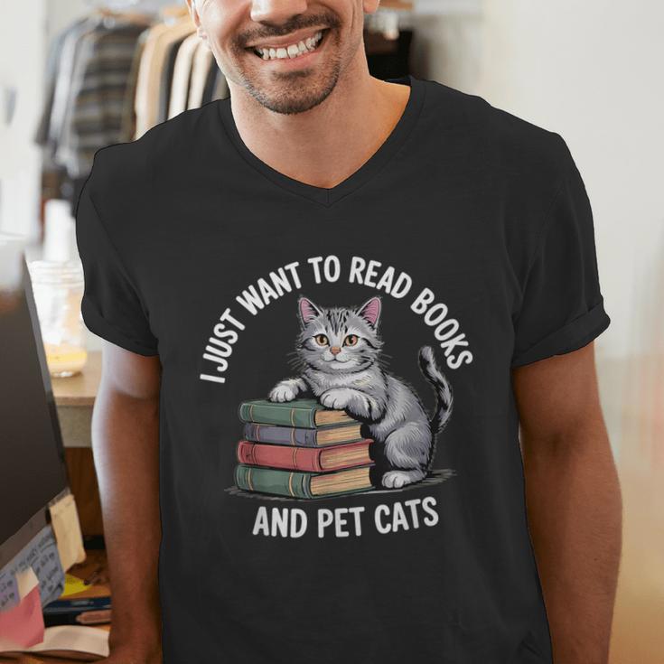 Retro I Just Want To Read Books And Pet Cats Men's V-Neck T-Shirt