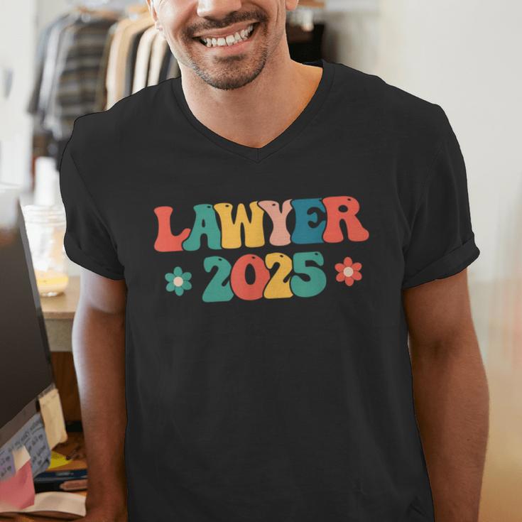 Retro Lawyer 2025 Attorney School Graduation Student Lawyer Men's V-Neck T-Shirt