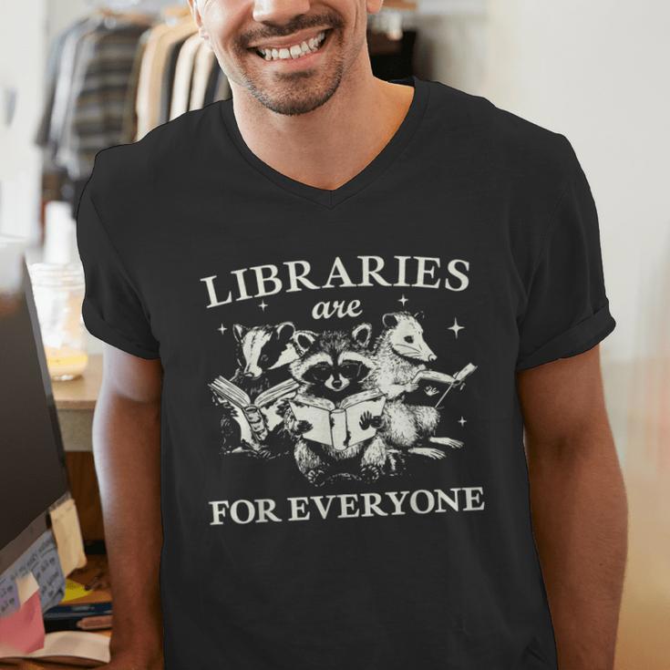 Retro Libraries Are For Everyone Racoon Reading Book Lover Men's V-Neck T-Shirt Retro Libraries Are For Everyone Racoon Reading Book Lover Men's V-Neck T-Shirt