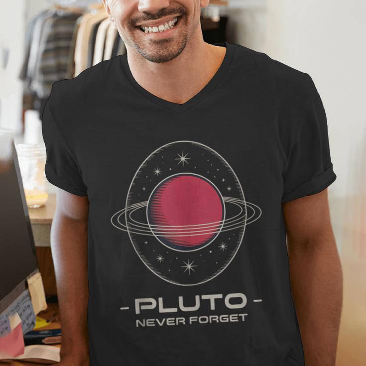 Retro Pluto Never Forget Classic Planet Pluto Nostalgia Men's V-Neck T-Shirt Retro Pluto Never Forget Classic Planet Pluto Nostalgia Men's V-Neck T-Shirt